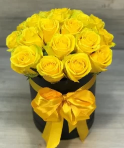 ŽUTE RUŽE U KUTIJI