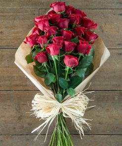 BUKET SA CRVENIM RUŽAMA