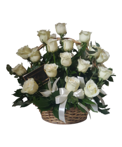 ARANŽMAN SA BELIM RUŽAMA U KORPICI