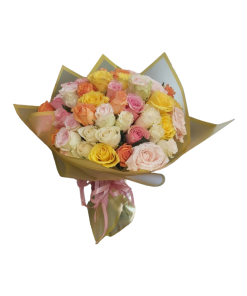 BUKET SA MIX RUŽAMA